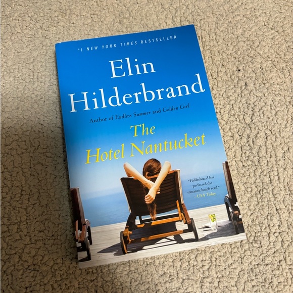 🌸 Elin Hilderbrand 🌸 “The Hotel Nantucket” - Picture 2 of 6